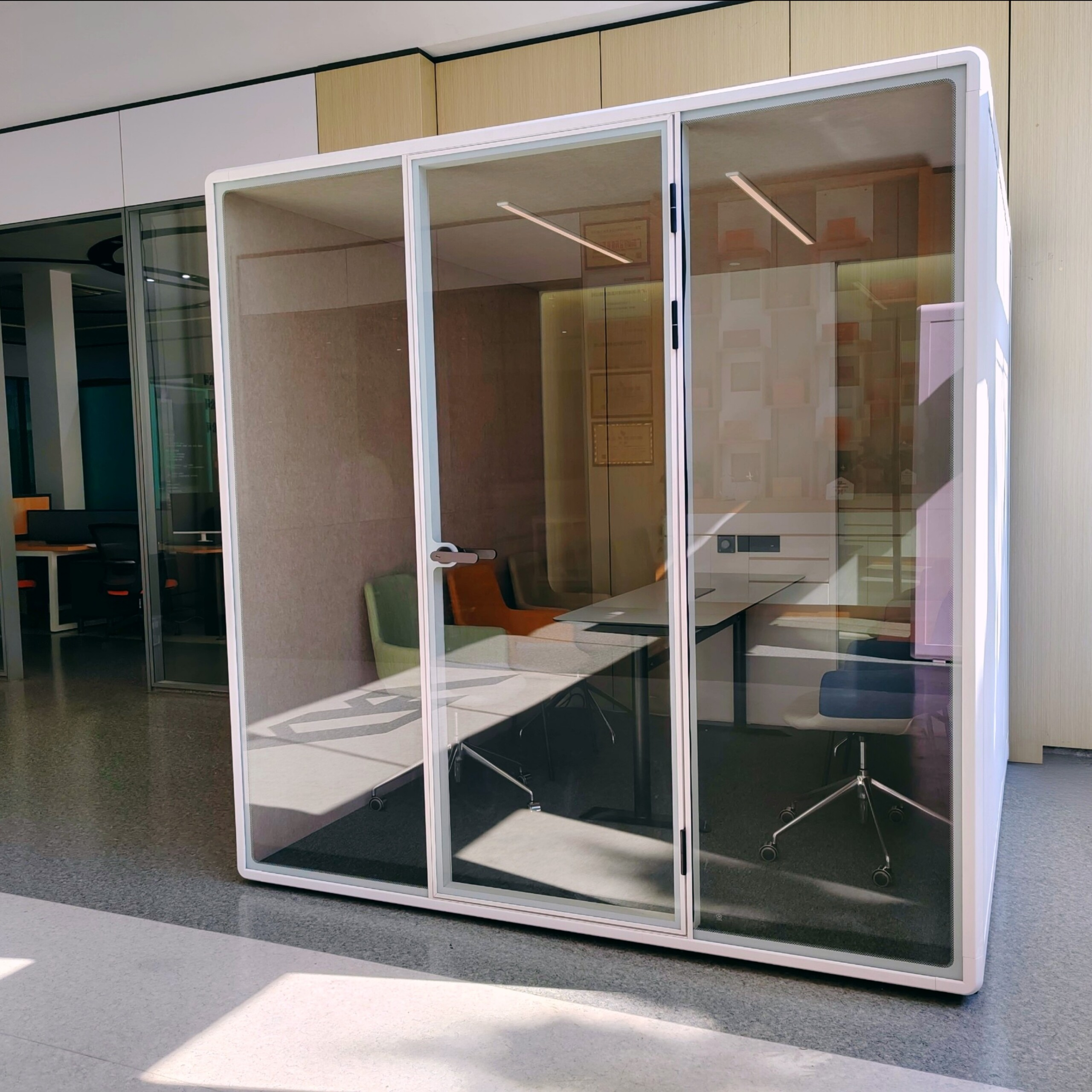 White Meeting Pods for 6 people